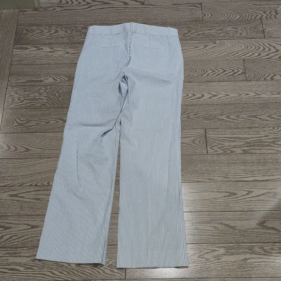 Beautiful pants by J.Crew🌼☘️💕 - Picture 13 of 16